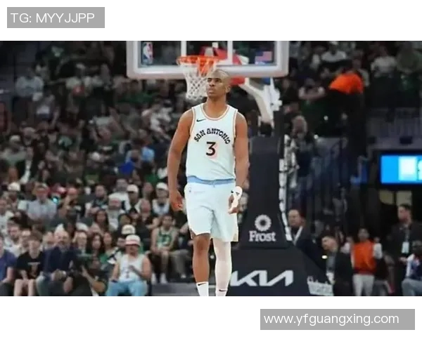 黑人足球明星保罗的精彩瞬间与职业生涯回顾图片展